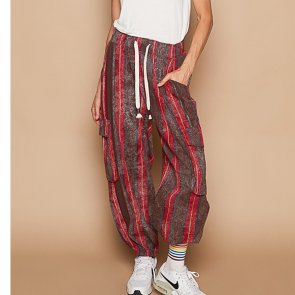 POL “ Selena “ POL Red Plaid Cargo Joggers 62 - Picture 1 of 6